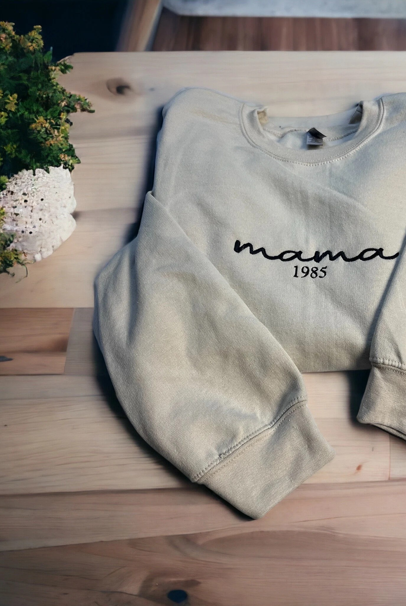 mama sweatshirt embroidered