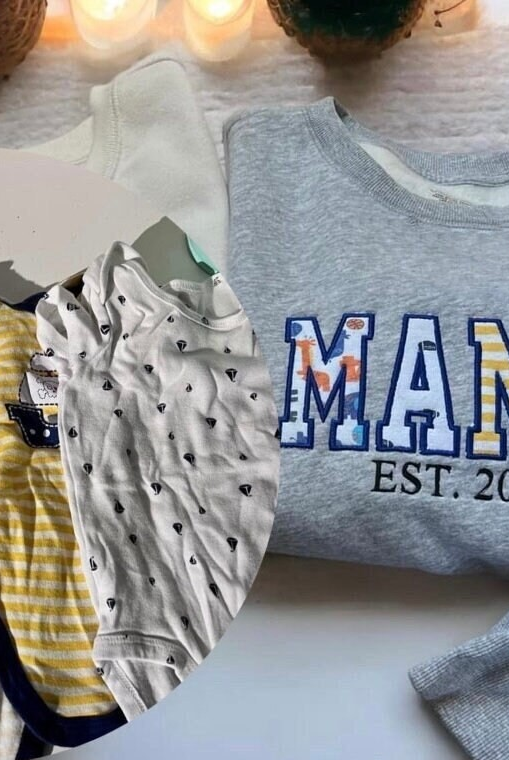 Mama Sweatshirt Embroidered with Onesies