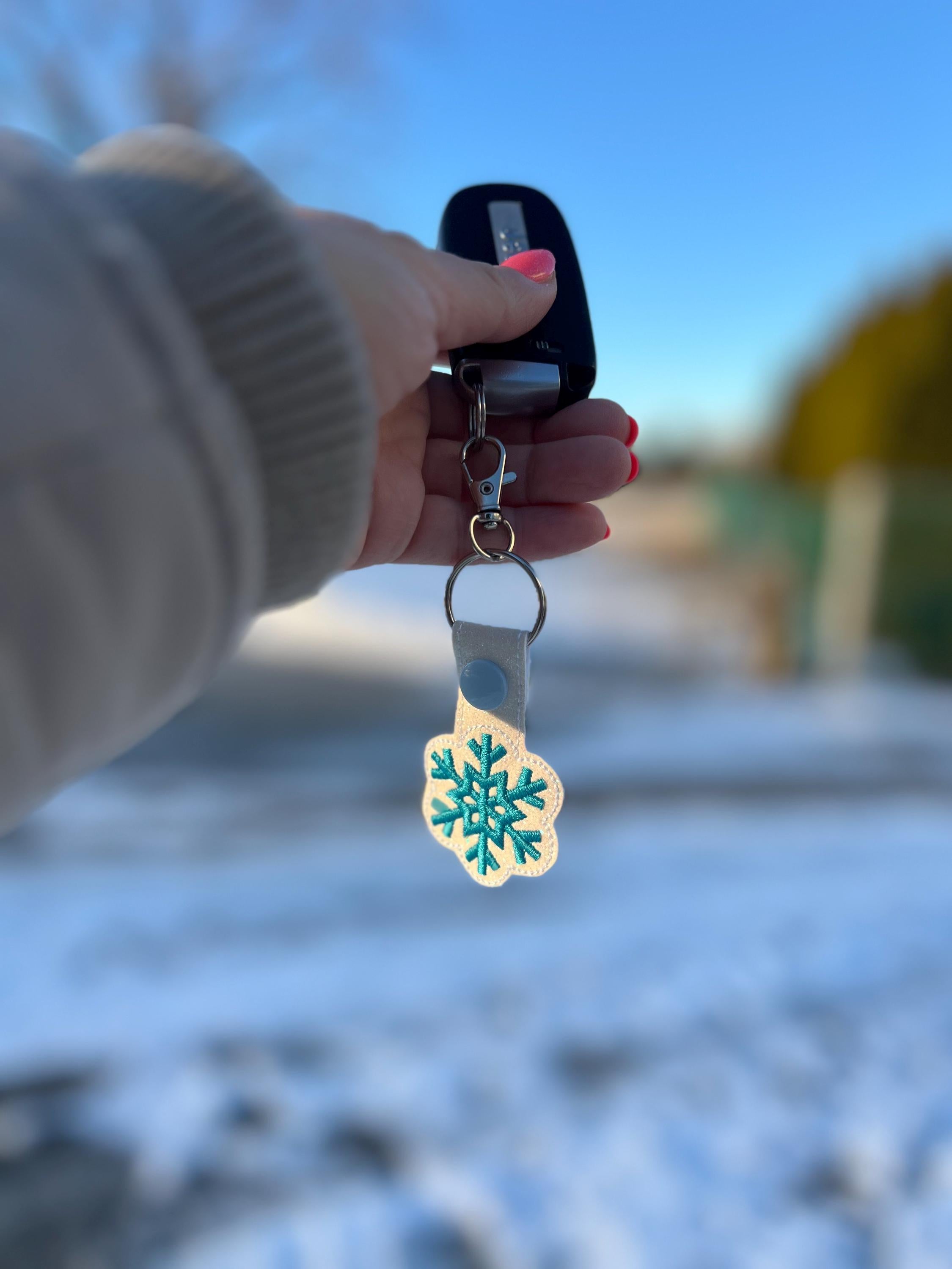 snowflake keychain embroidered with glitter